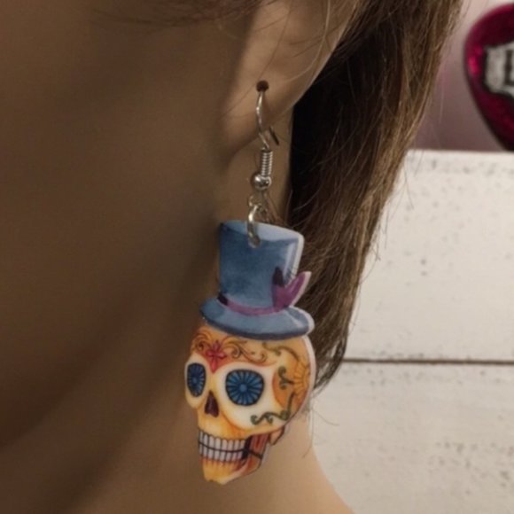 Skull Acrylic Earrings Halloween - Picture 2 of 3